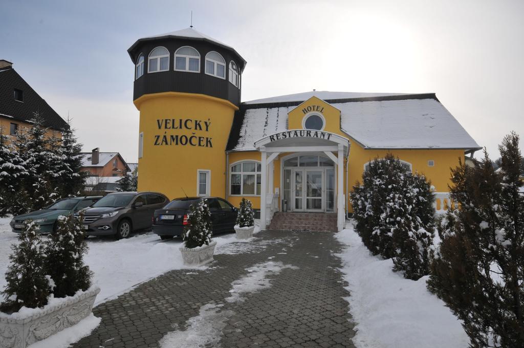 Pension Velicky Zamocek Hotell Poprad Exteriör bild