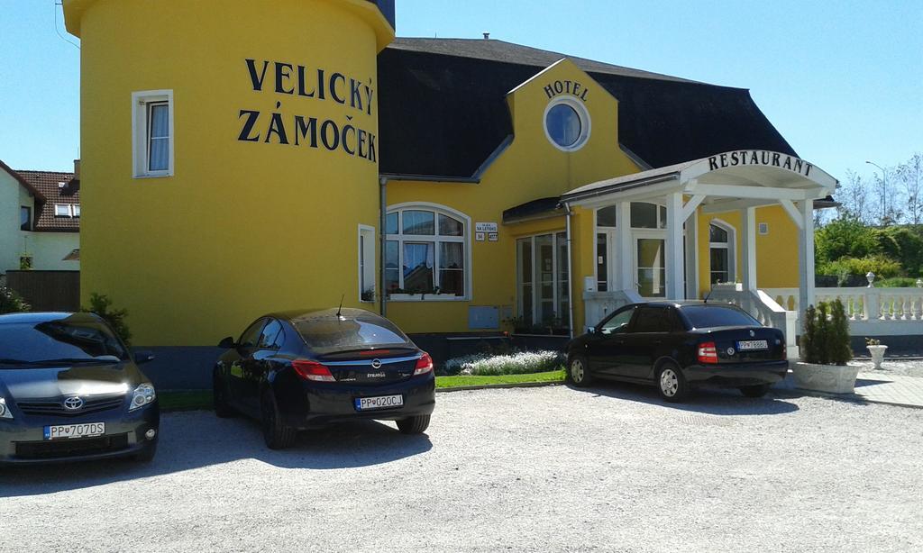 Pension Velicky Zamocek Hotell Poprad Exteriör bild